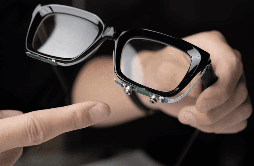 Okulary wzmocnione AI mogą odczytać mowę z ruchu ust
