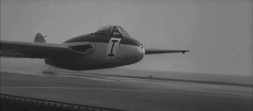 Spektakularna porażka. Te lotniskowce były równie szalone, co kiepskie