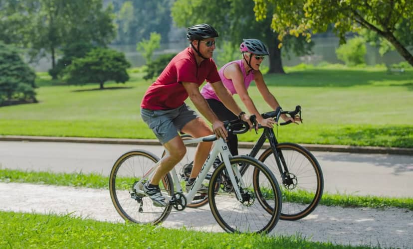 Jest elektryczny i waży niewiele. W tym rowerze można się zakochać