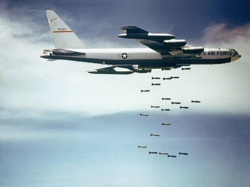 Nigdy nie miało do tego dojść. Jak bombowce B-52 zniszczyły swoich powietrznych pogromców?