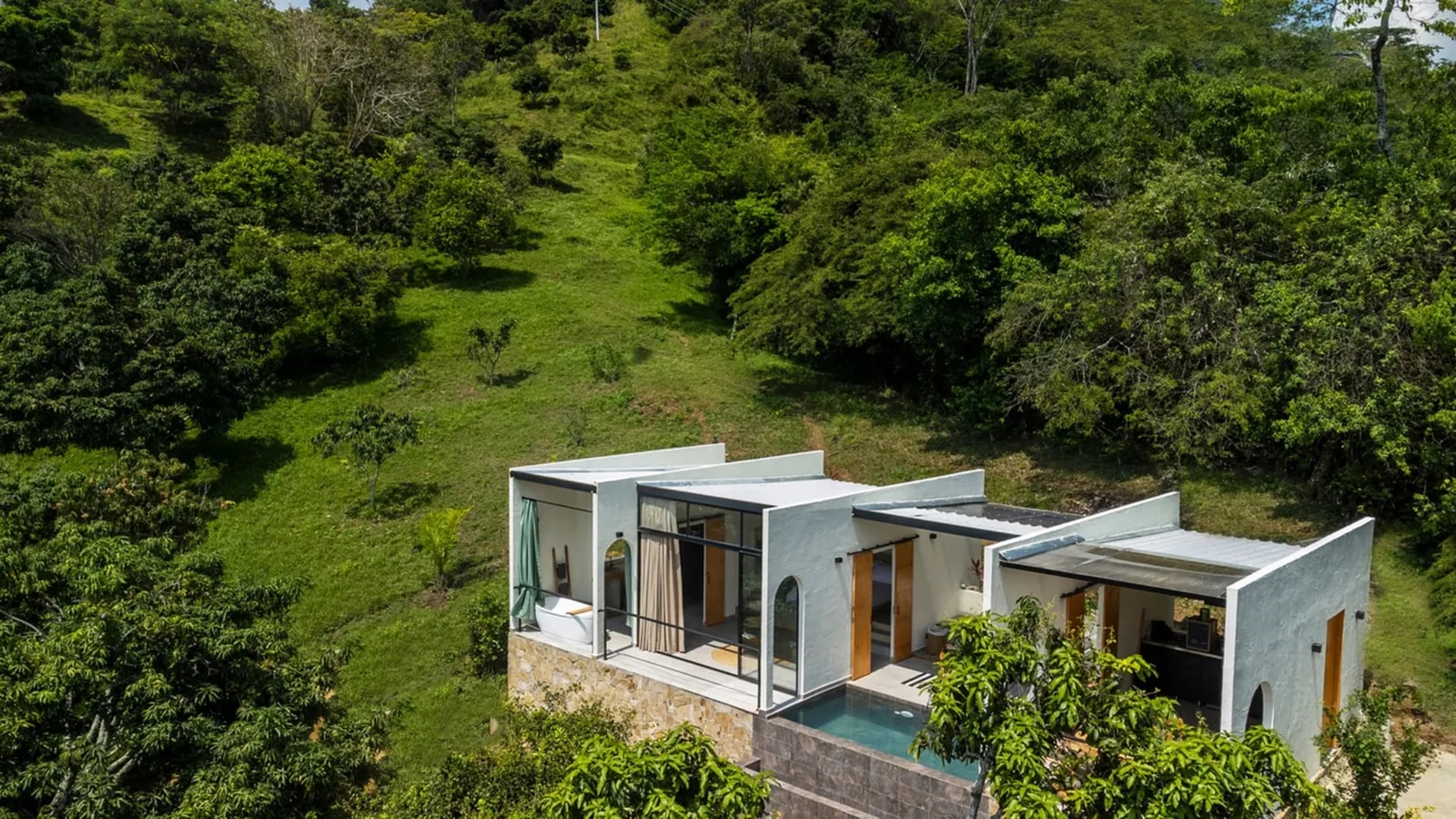 Zapomnijcie o klimatyzacji i postawcie na naturę. Ta firma udowadnia, że tak rzeczywiście się da