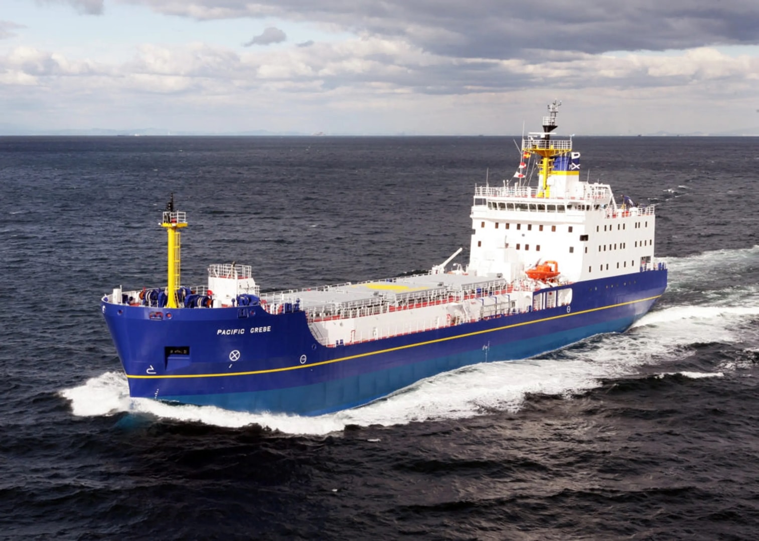 Żagle i sztuczna inteligencja, czyli jak zrewolucjonizować transport wodny