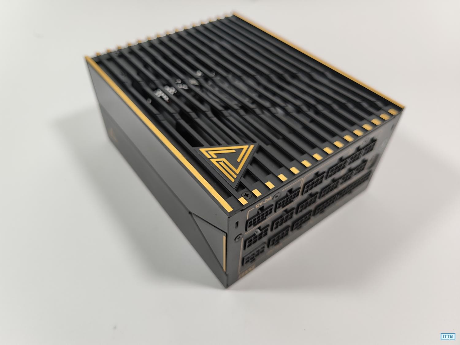 Krótki test zasilacza MSI MEG Ai1600T PCIE5