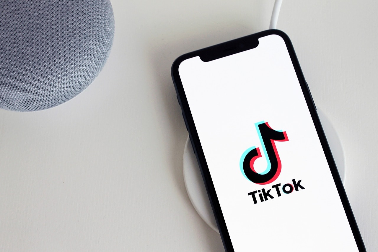 TikTok rzuca wyzwanie komunikatorom. Prywatne wiadomości w aplikacji zyskały nowe funkcje