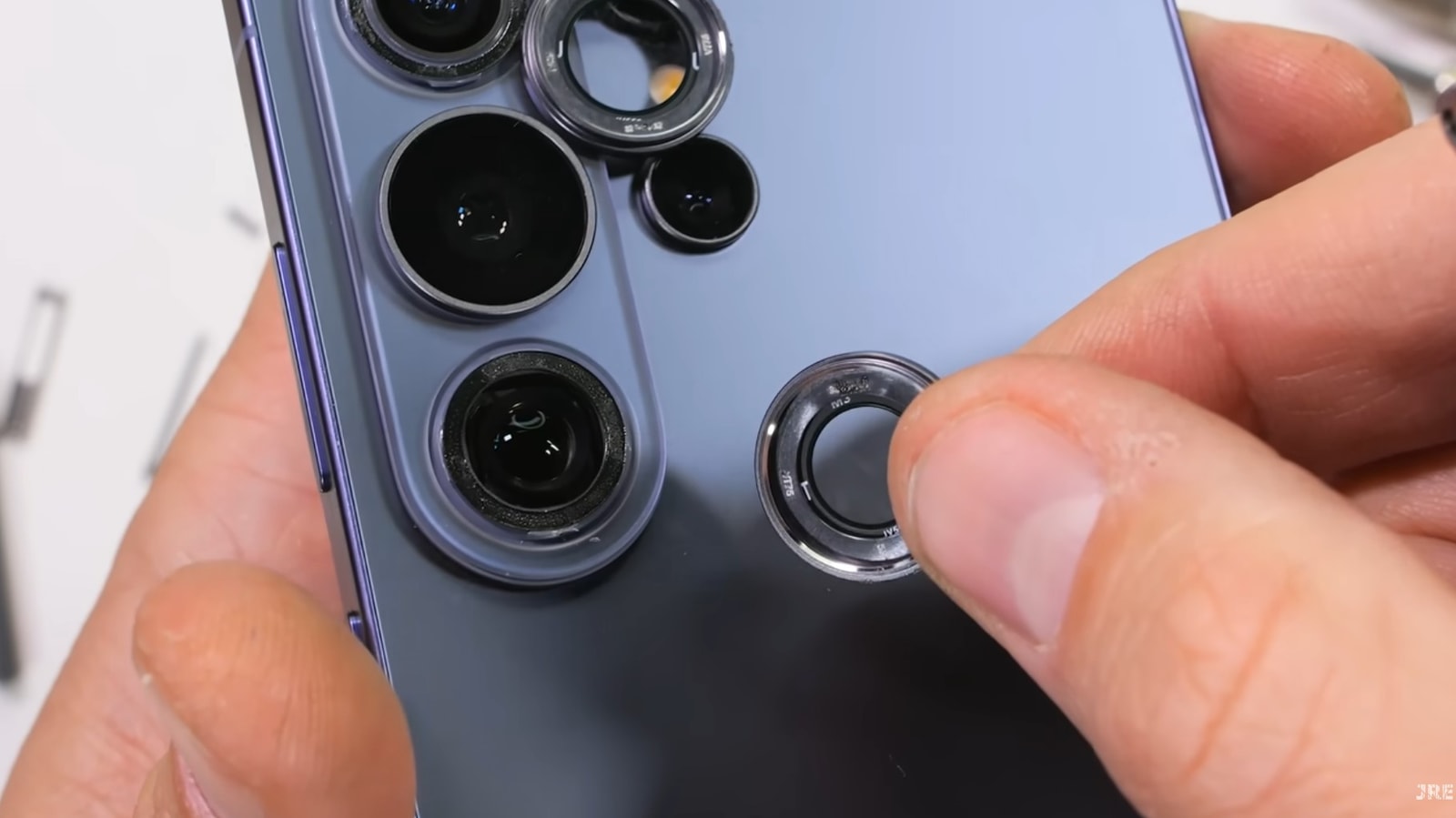 Galaxy S26 Ultra przeszedł brutalną próbę wytrzymałości. Samsung nauczył się na błędach?