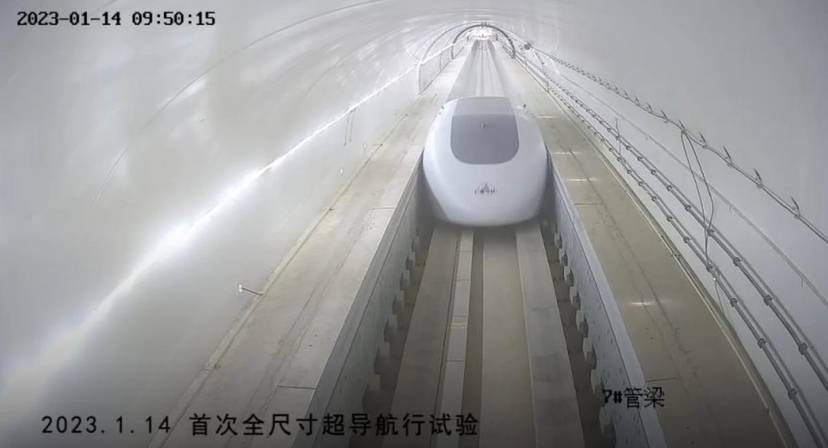 Najszybszy transport naziemny powstaje w Chinach i najwyraźniej ma się dobrze. Polska może tylko marzyć