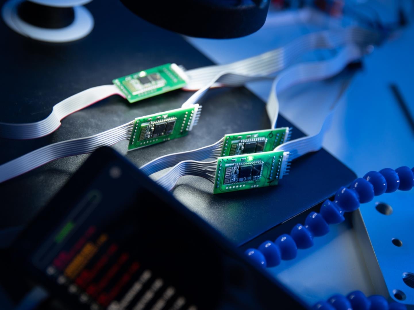 Technologię warto rozumieć, bo inaczej przyszłość cię przytłoczy. Gdzie jednak jest granica?